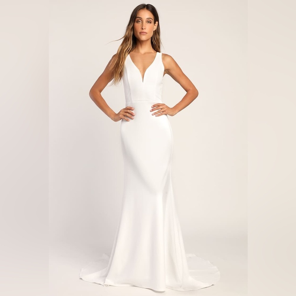Lulus Long-Lasting Love Ivory Lace V-Neck Mermaid
Dress